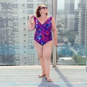Traje de baño Margaret flores moradas