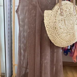 Vestido de malla mocka mousse
