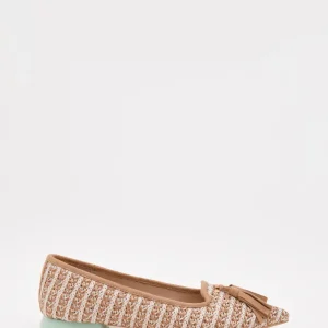 Mocasines  con borlas taupe y tacón verde