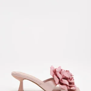 Mules de Tacón Rosa Satinado con Flor