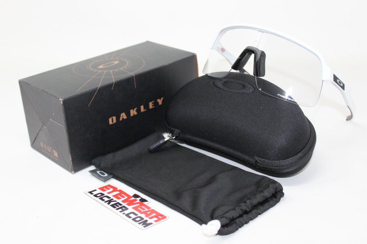 Oakley Sutro Lite Matte White Fotocromáticas - Imagen 8