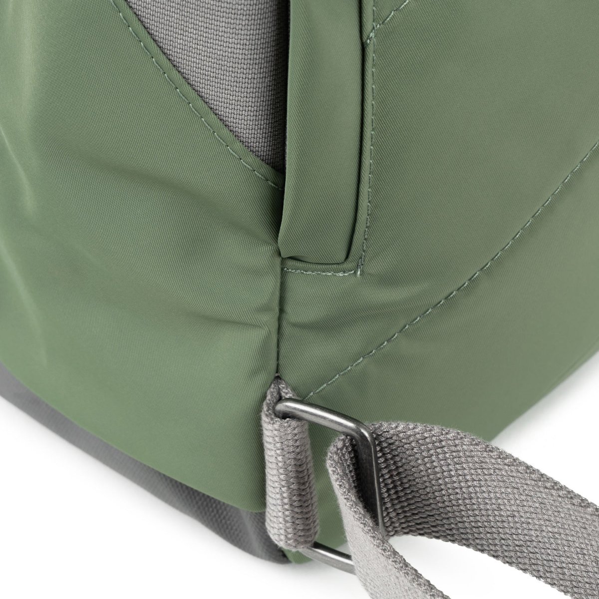 Mochila Roka London Canfield B - Granite - Mediana - Imagen 6