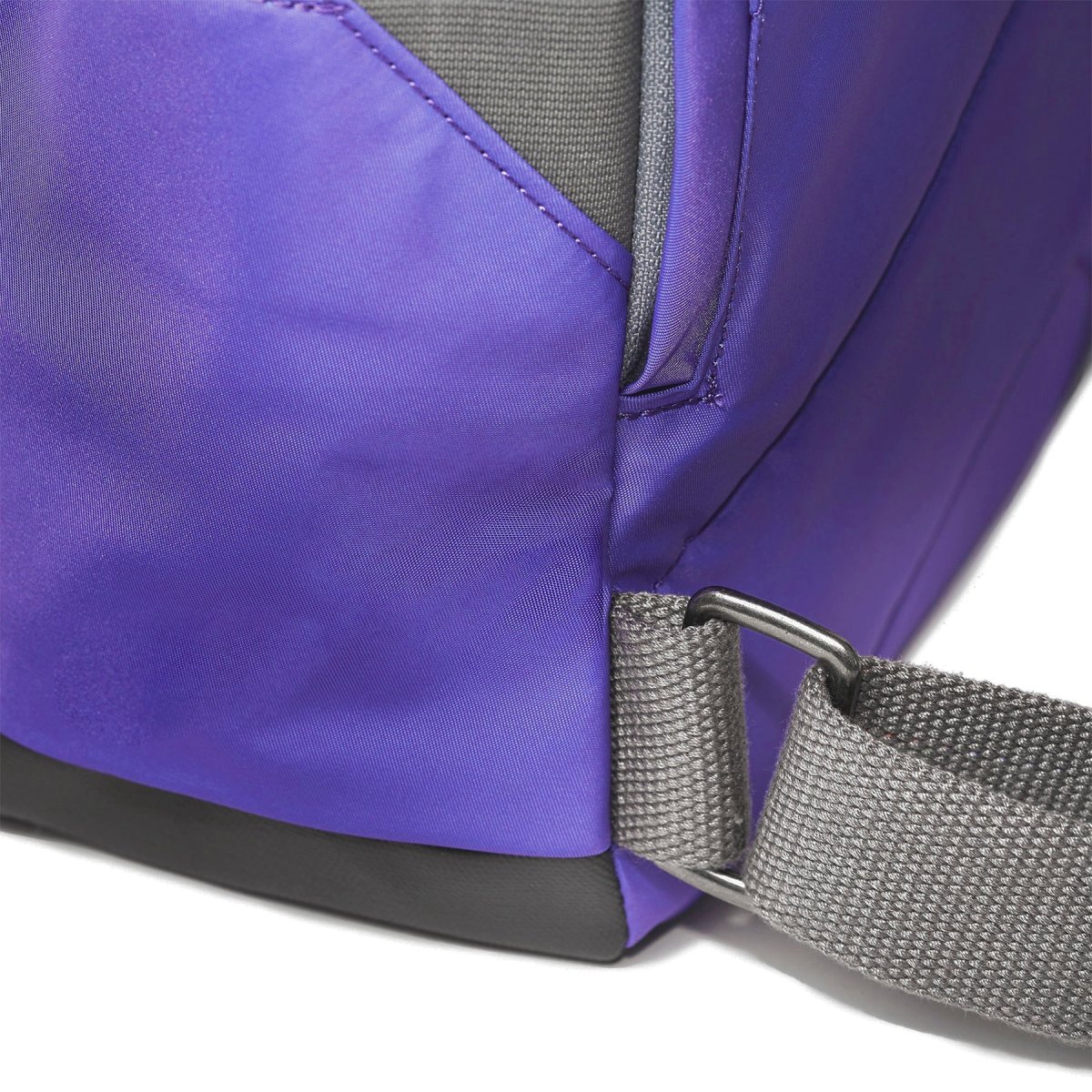 Mochila Roka London Canfield B - Simple Purple - Pequeña - Imagen 6