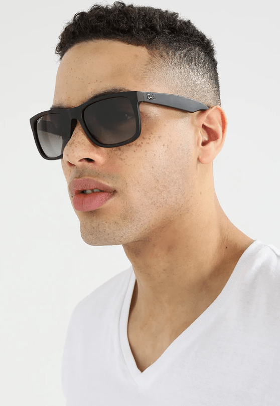 Ray Ban Justin RB4165 Matte Black Gris Degradado Polarizadas - Imagen 3