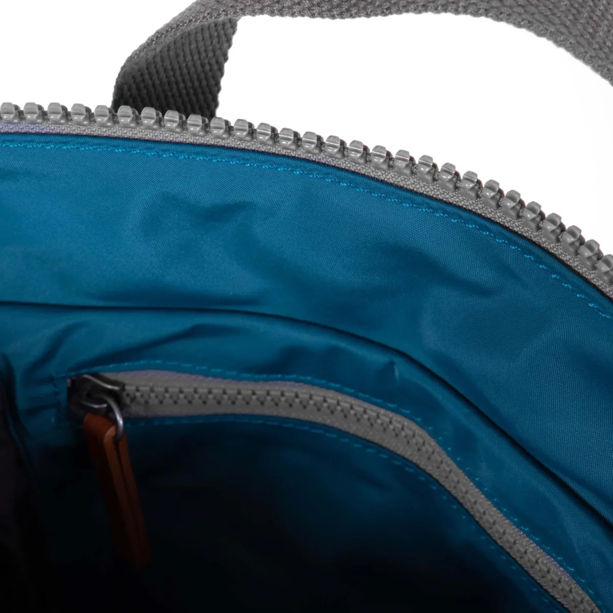 Mochila Roka London Bantry B - MARINE - Mediana - 14l - Imagen 8