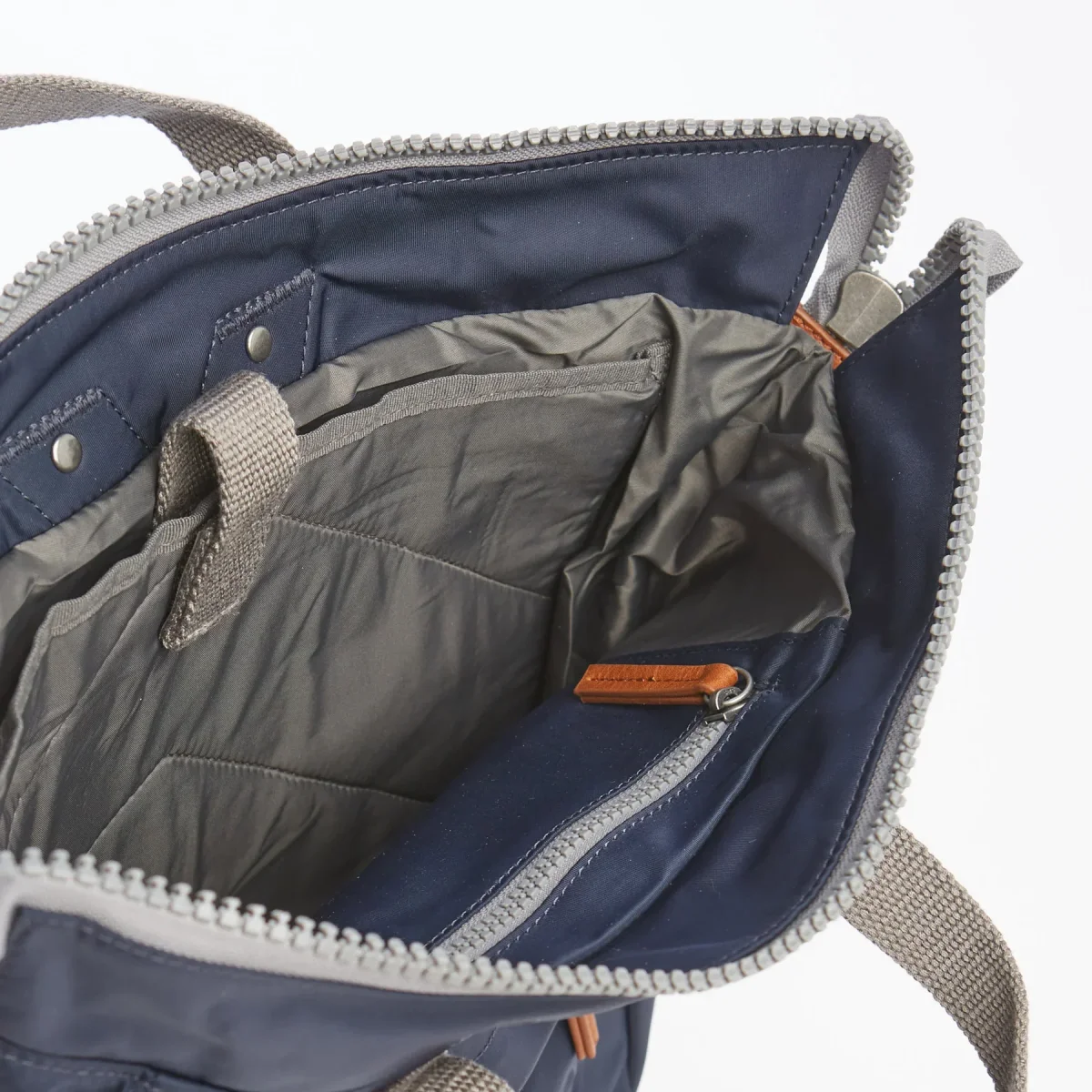 Mochila Roka London Bantry B - MIDNIGHT - Mediana - 14l - Imagen 6