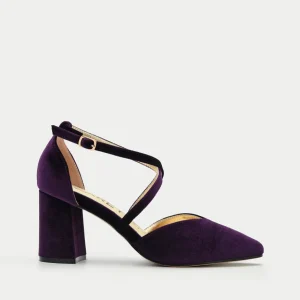 SALÓN MORADO DE TERCIOPELO TACÓN ANCHO Y TIRAS