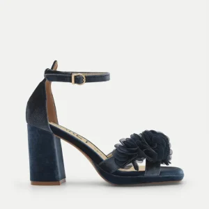 SANDALIAS CON PLATAFORMA EN TERCIOPELO AZUL CON FLORES Y TACÓN ANCHO