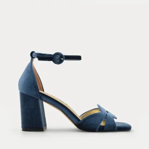 SANDALIA DE TERCIOPELO AZUL ELEGANTE