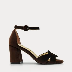 SANDALIA DE TERCIOPELO MARRÓN ELEGANTE