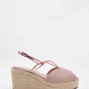 Sandalias de cuña rosa con tiras cruzadas