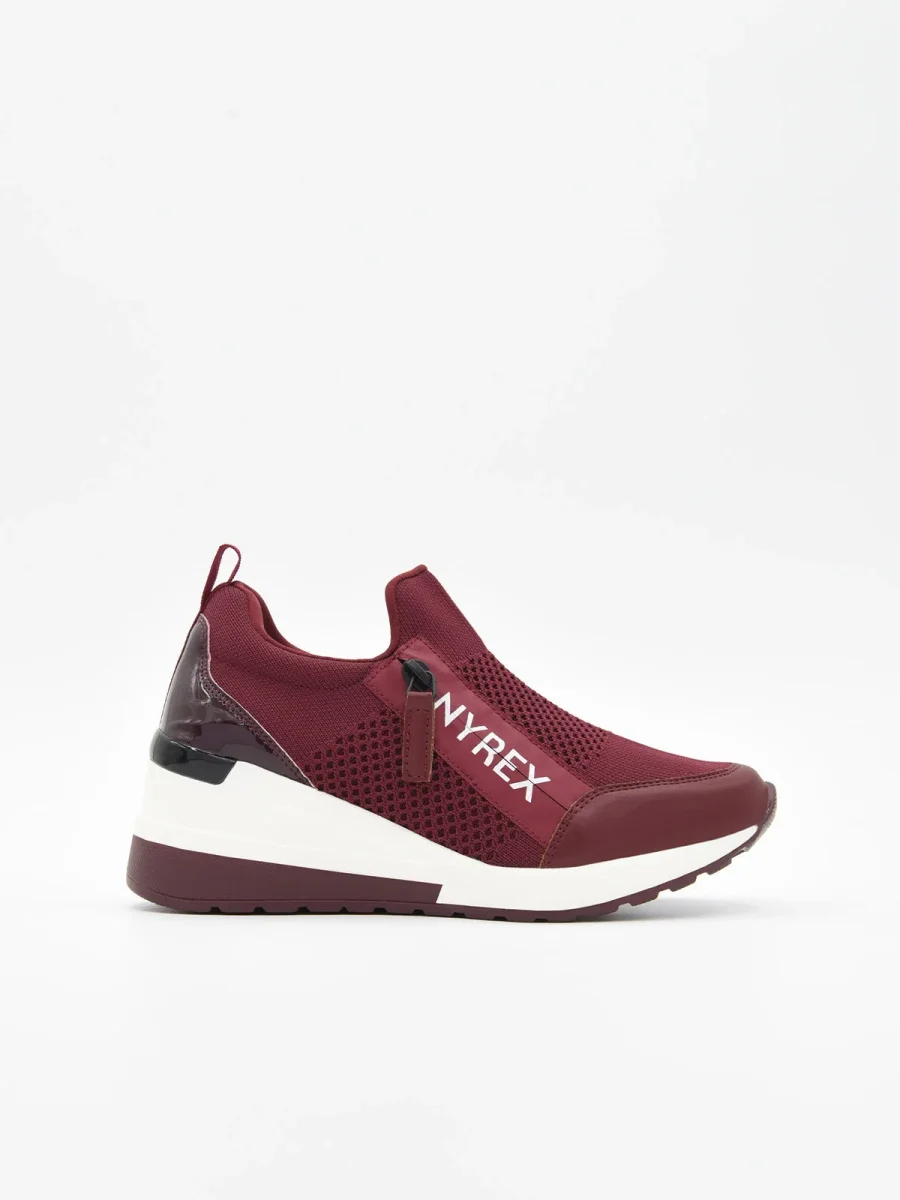 ZAPATILLA BURDEOS TRANSPIRABLE DE NYREX