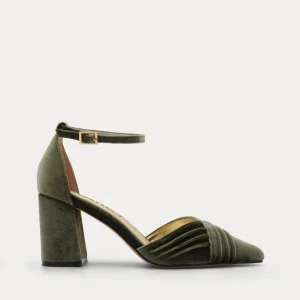 ZAPATOS DE SALÓN DE TERCIOPELO VERDE CON CORREA AL TOBILLO