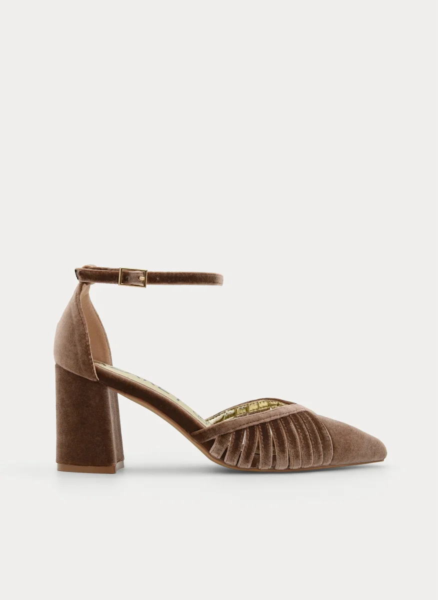 ZAPATOS DE SALÓN DE TERCIOPELO TAUPE CON CORREA - Imagen 2