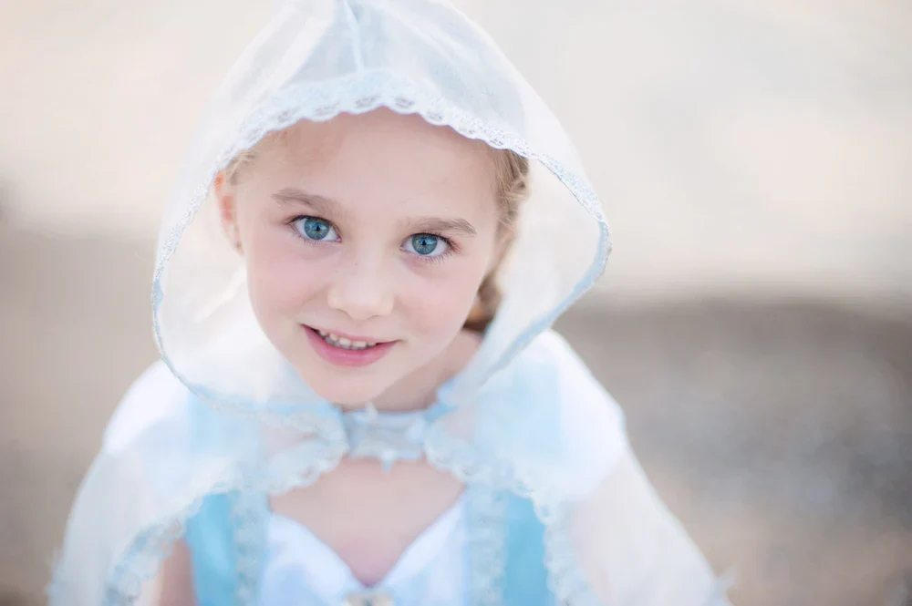 Capa Reina de Organza Azul - Imagen 7