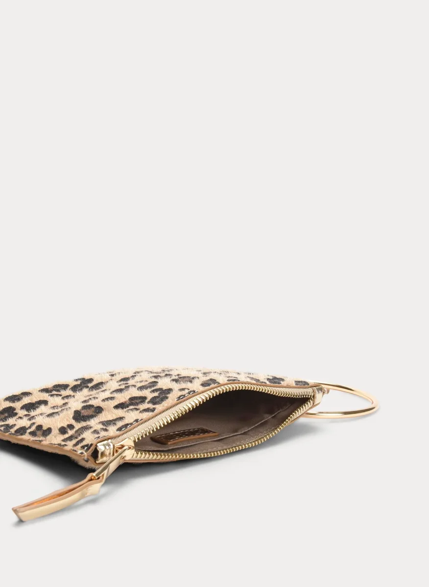 BOLSO DE MANO LEOPARDO BEIGE CON ASA DORADA - Imagen 6