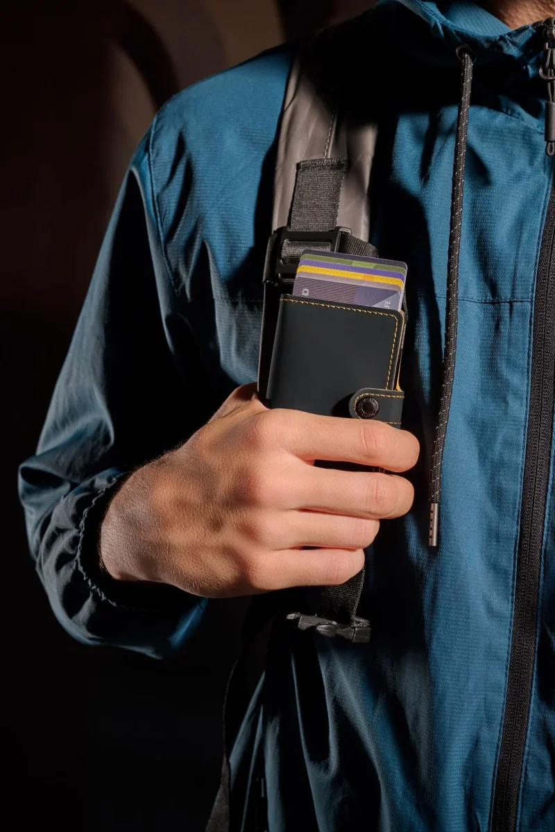 MINIWALLET SECRID MATTE BLACK & OCHRE - Imagen 7