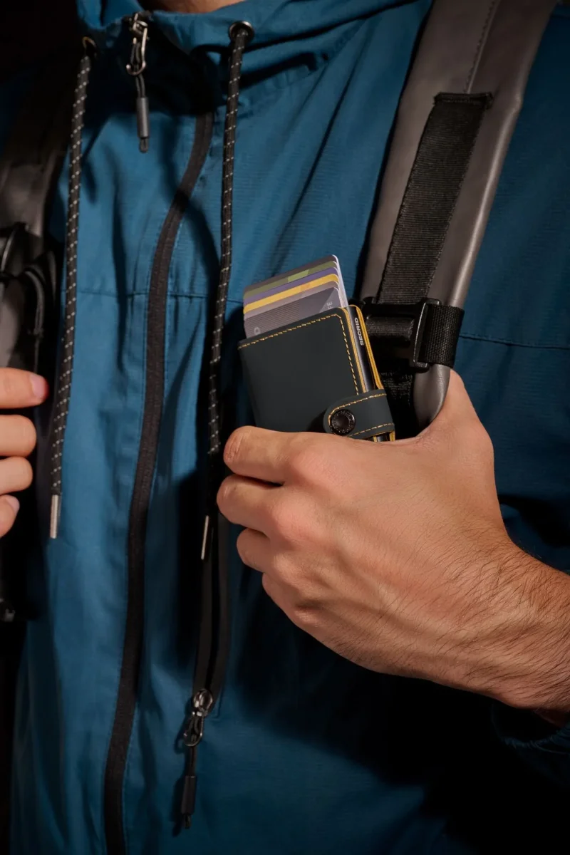 MINIWALLET SECRID MATTE BLACK & OCHRE - Imagen 8