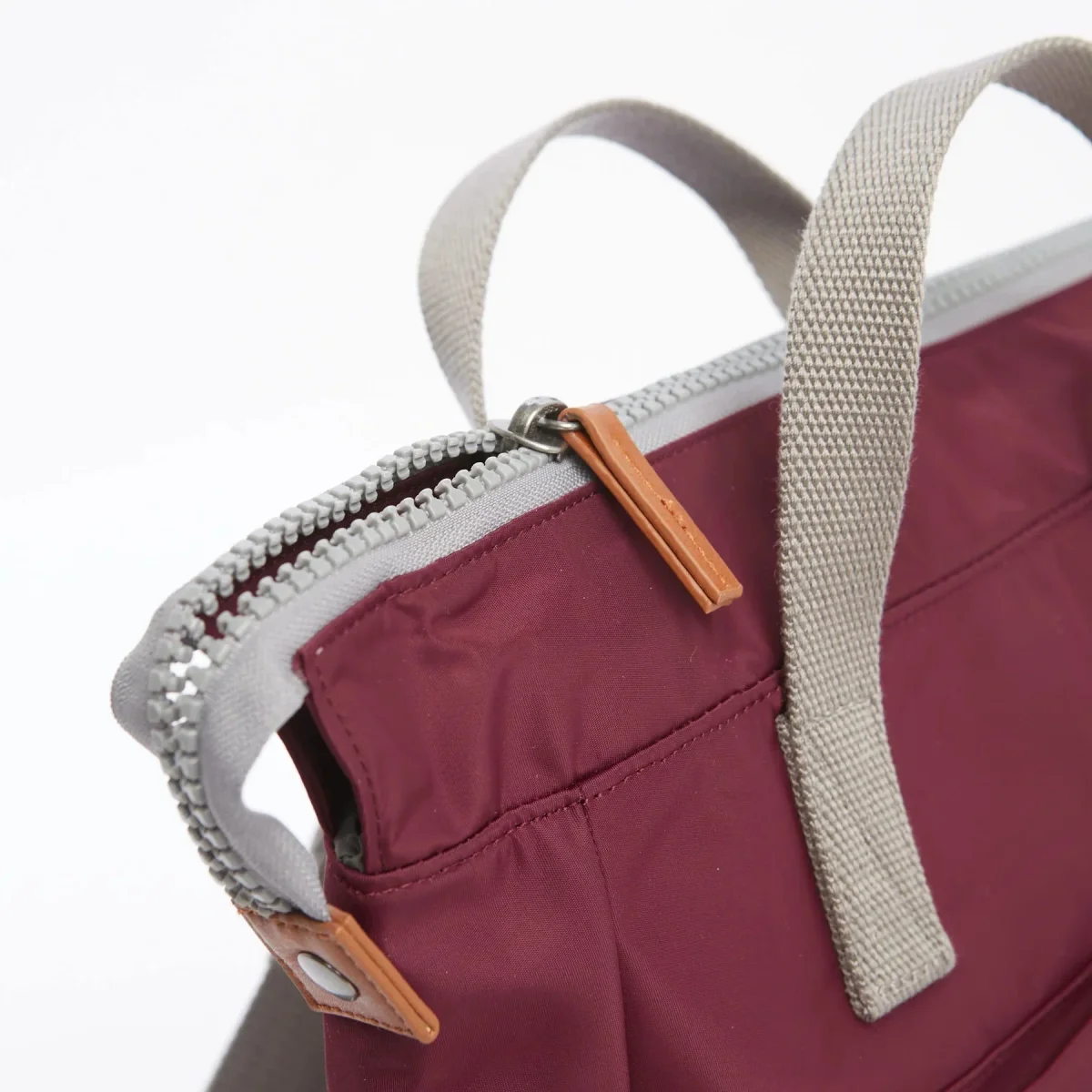 Mochila Roka London Bantry B - Plum - Mediana - 14l - Imagen 5