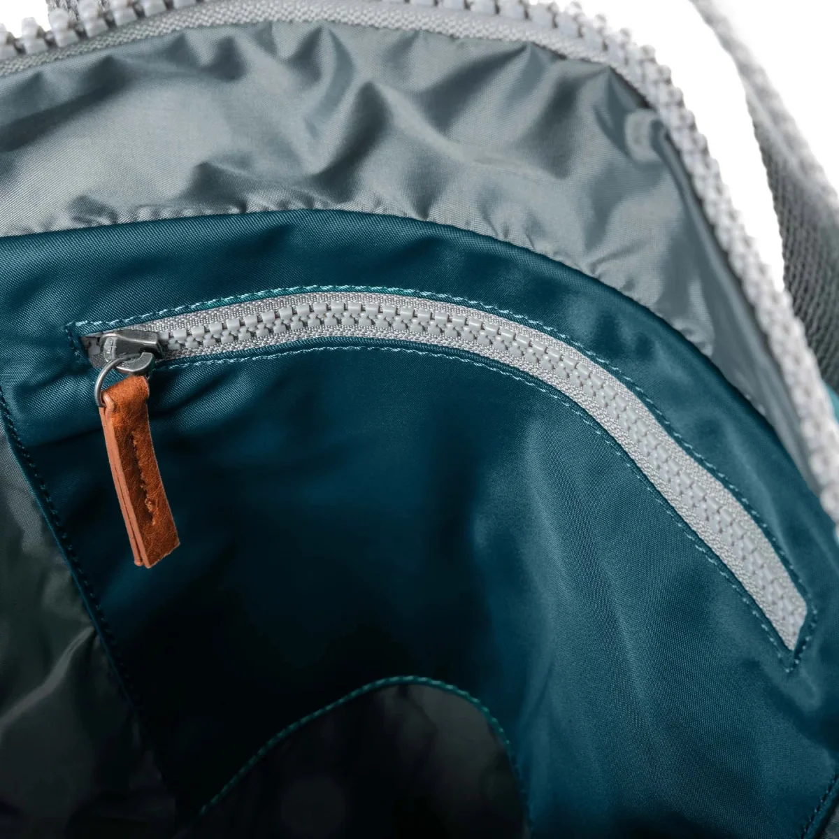 Mochila Roka London Canfield B - Teal - Mediana - Imagen 6