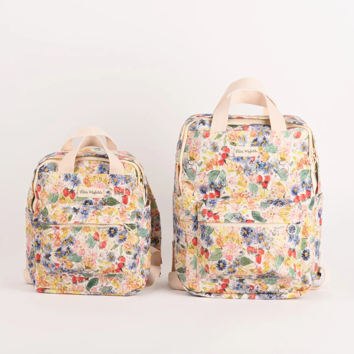 Mochila de fresas de Petite Mafalda - Imagen 2