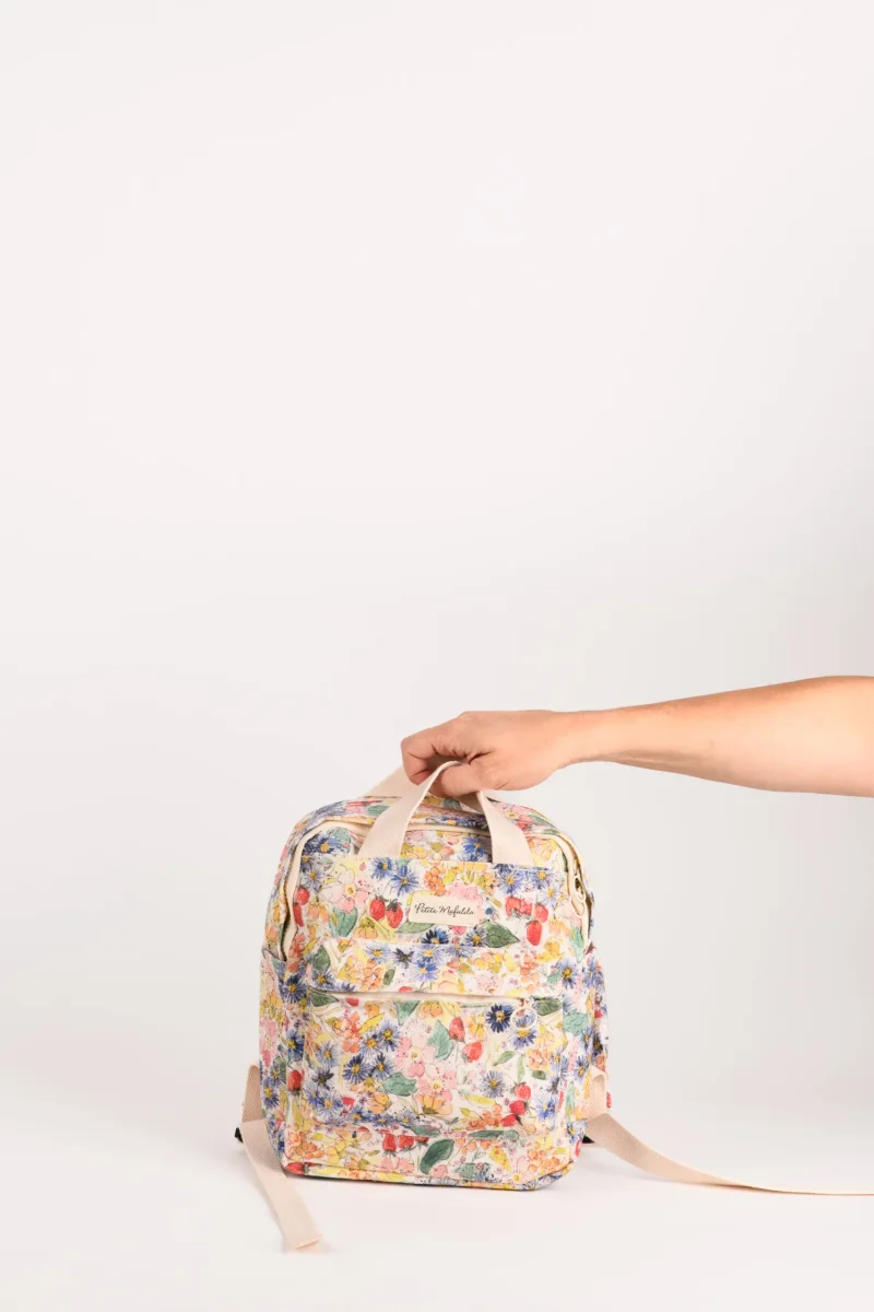 Mochila de fresas de Petite Mafalda - Imagen 6