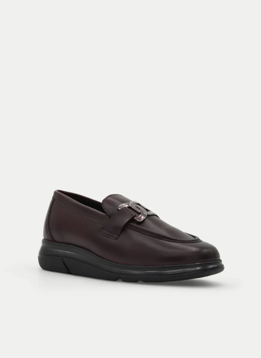 MOCASÍN BURDEOS DE PIEL CON HEBILLA - Imagen 3