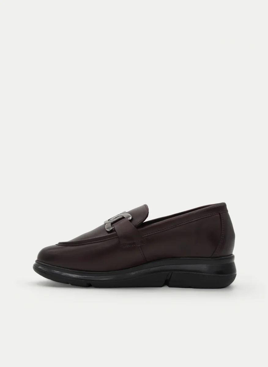 MOCASÍN BURDEOS DE PIEL CON HEBILLA - Imagen 5