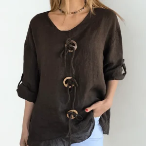 Blusa Italiana 100% Lino con tres Botones, color Chocolate