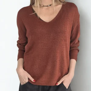 Sweater Básico escote en V, color Terracota