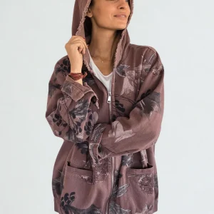 Chaqueta de Jeans Estampada, fondo Burdeo