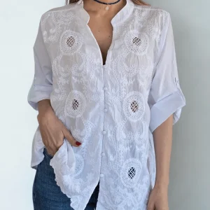 Blusa Bordada escote en V, color Blanco