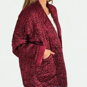 Chaqueta Italiana Animal Print, fondo Rojo Oscuro