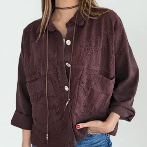 Chaqueta Bordada, color Chocolate